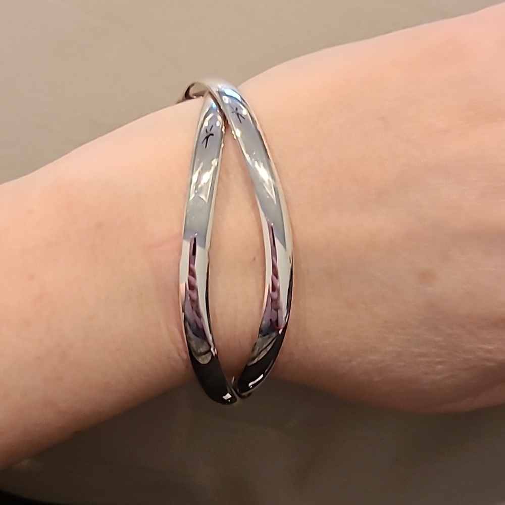 Twisted sterling silver cuff bracelet - Picture 2 of 7